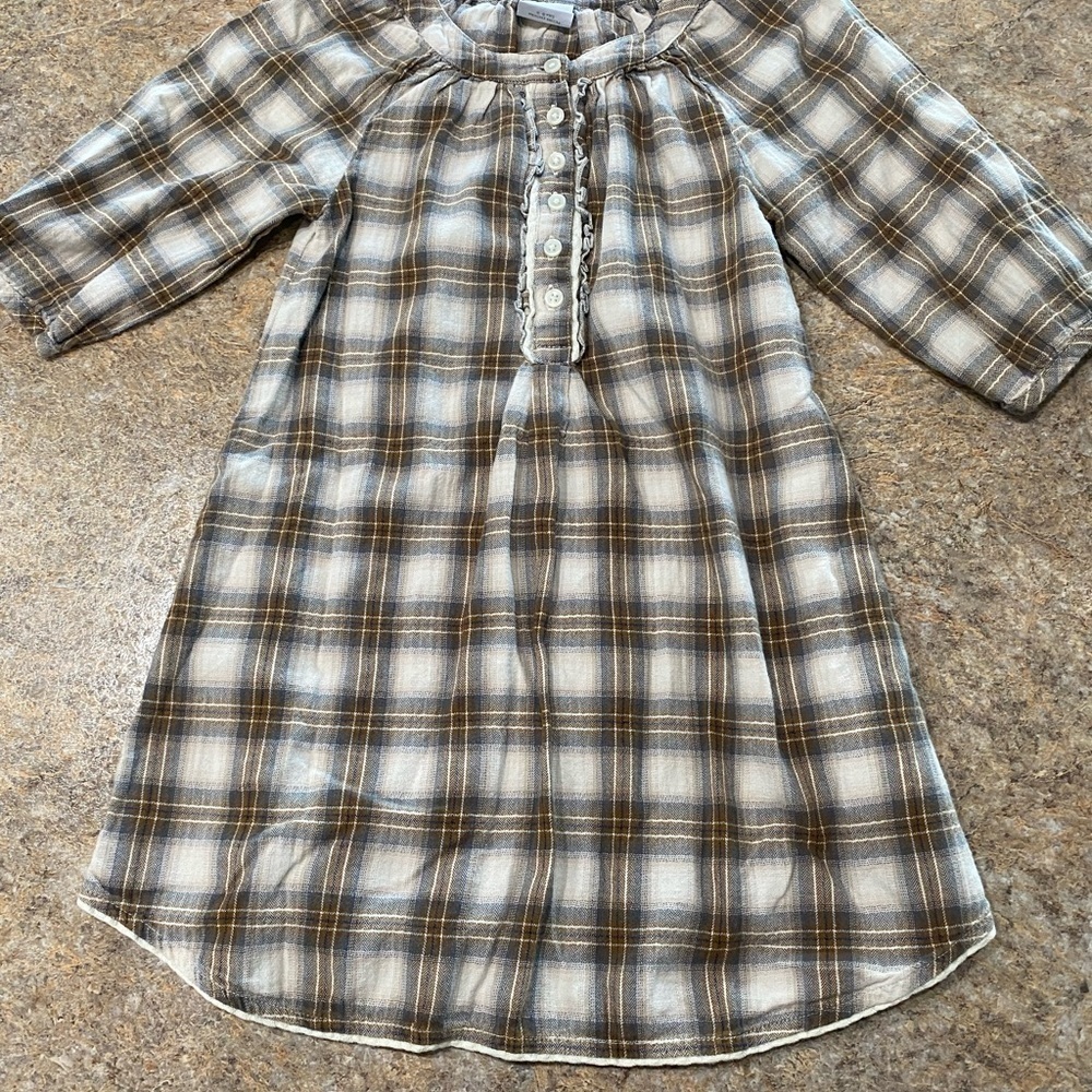 Next Outfit - Picture 9 of 11